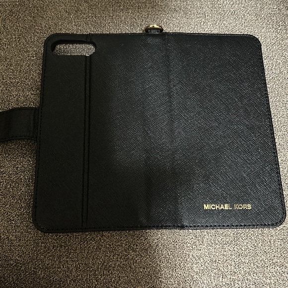Michael Kors Folio Phone Case 7plus - Picture 3 of 3